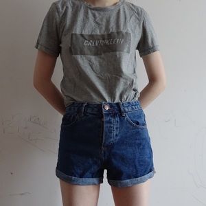 BLUE DENIM SHORTS